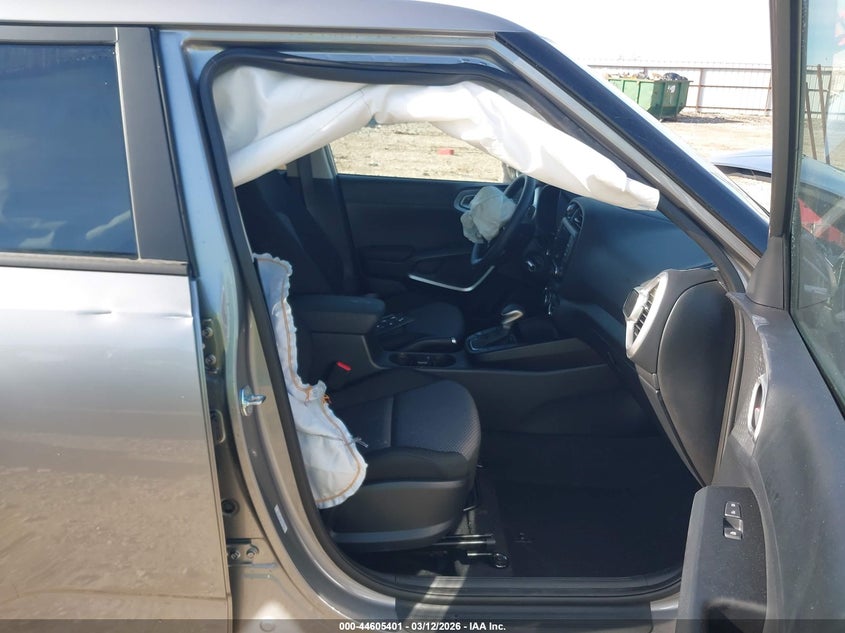 2025 Kia Soul VIN KNDJ23AU4S7944265 IAAI salvage auction — FRONT END, Salvage Title, sold $3,200 on 2026-07-30 (photo 5)