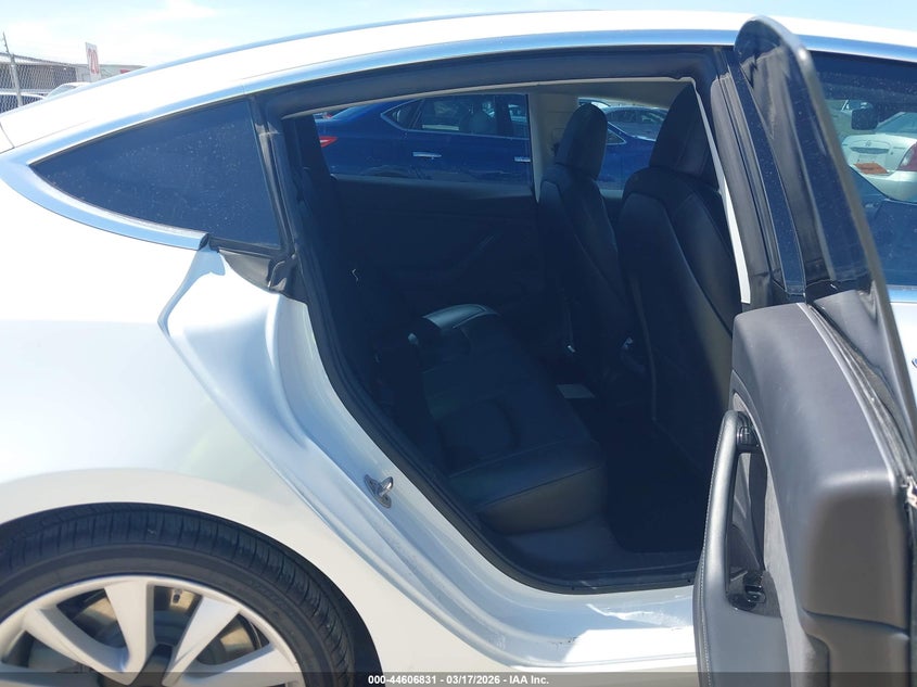 2019 Tesla Model 3 VIN 5YJ3E1EA5KF301518 IAAI salvage auction — FRONT END, Original (Texas), sold $5,450 on 2026-07-16 (photo 8)