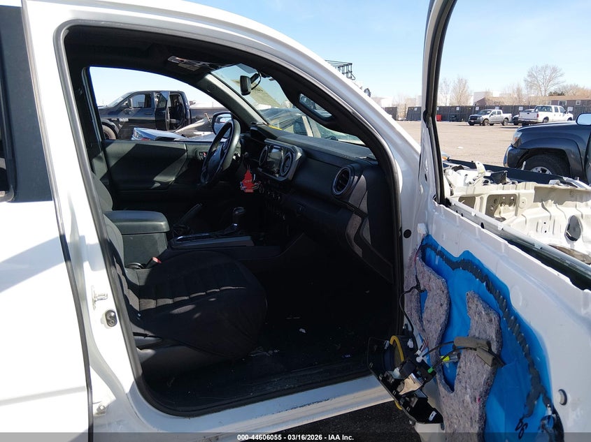 2017 Toyota Tacoma VIN 5TFDZ5BN9HX017136 IAAI salvage auction — FRONT END, Salvage (Colorado), sold $8,500 on 2026-07-28 (photo 5)