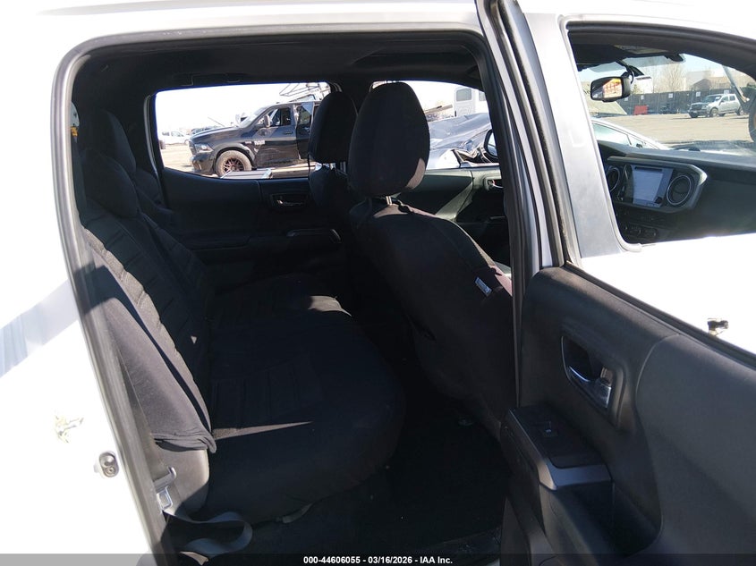 2017 Toyota Tacoma VIN 5TFDZ5BN9HX017136 IAAI salvage auction — FRONT END, Salvage (Colorado), sold $8,500 on 2026-07-28 (photo 8)