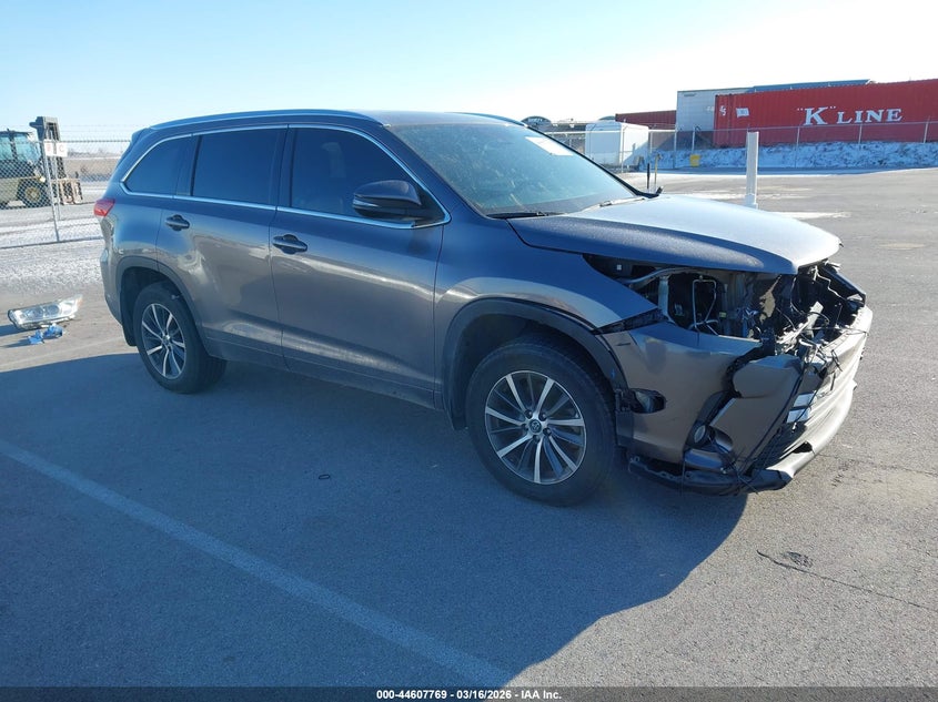 2017 Toyota Highlander VIN 5TDJZRFH0HS458108 IAAI salvage auction — FRONT END, Salvage (Texas), sold $8,000 on 2026-07-30 (photo 1)