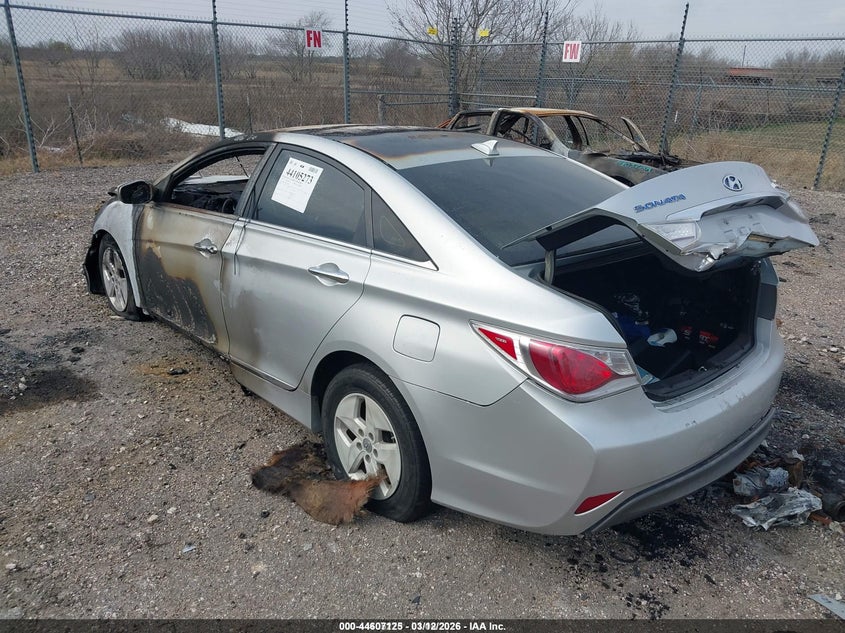 2012 Hyundai Sonata VIN KMHEC4A43CA055445 IAAI salvage auction — TOTAL BURN, Salvage Title, sold $50 on 2026-07-28 (photo 3)