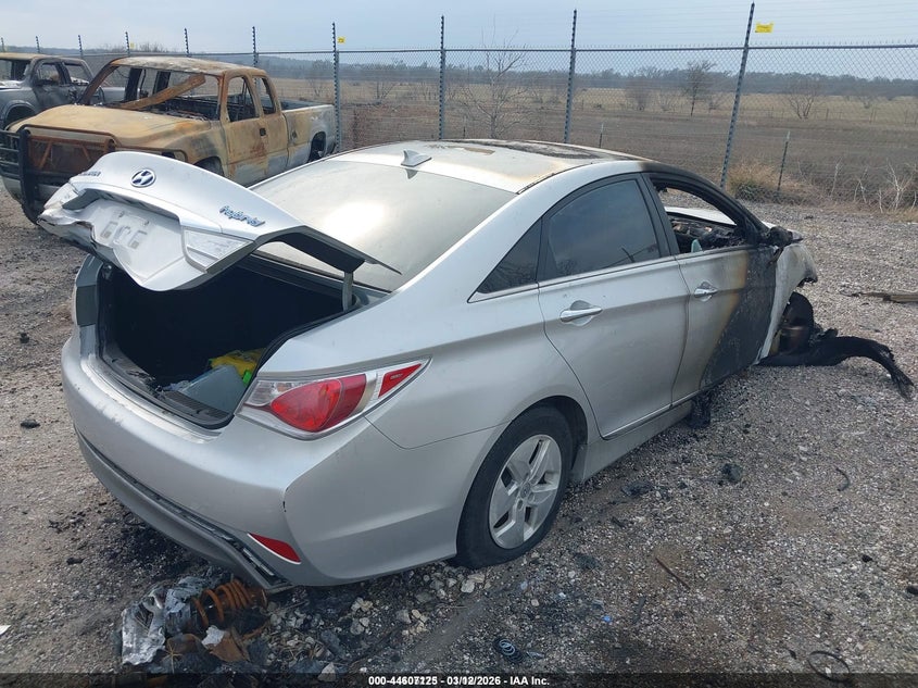 2012 Hyundai Sonata VIN KMHEC4A43CA055445 IAAI salvage auction — TOTAL BURN, Salvage Title, sold $50 on 2026-07-28 (photo 4)