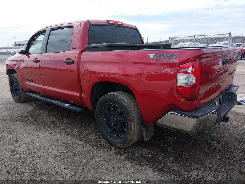 2017 Toyota Tundra VIN 5TFEM5F18HX110725 IAAI salvage auction — ROLLOVER, Clear (Oklahoma), sold $5,525 on 2026-07-14 (photo 3)