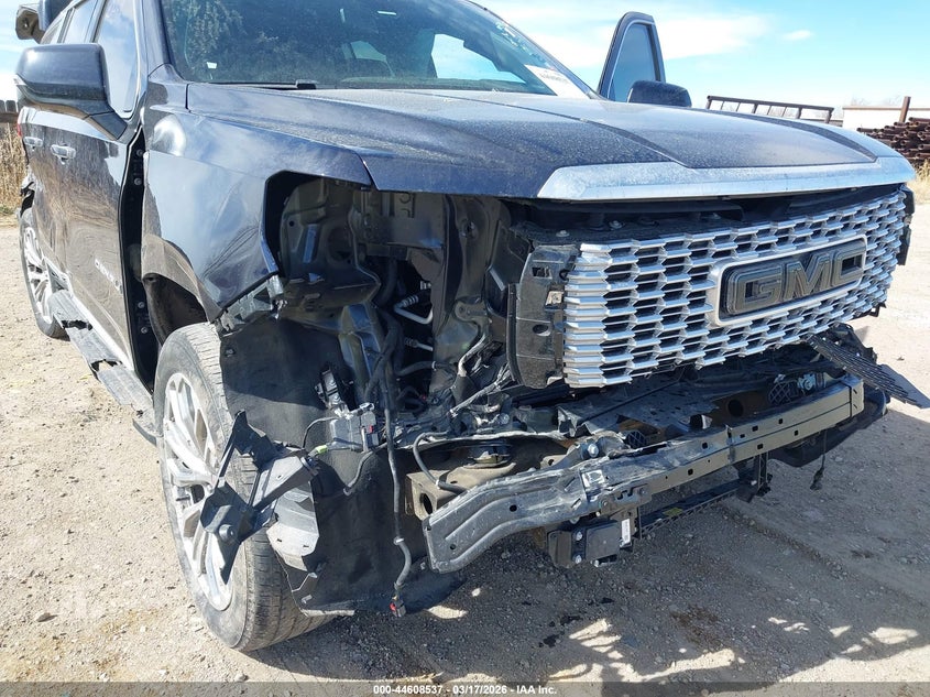 2024 Gmc Yukon VIN 1GKS2JKL7RR211144 IAAI salvage auction — FRONT & REAR, Salvage (Wyoming), sold $20,600 on 2026-08-01 (photo 6)