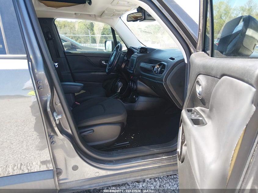 2017 Jeep Renegade VIN ZACCJABB8HPG16811 IAAI salvage auction — FRONT END, Clear (Alabama), sold $1,700 on 2026-07-16 (photo 5)