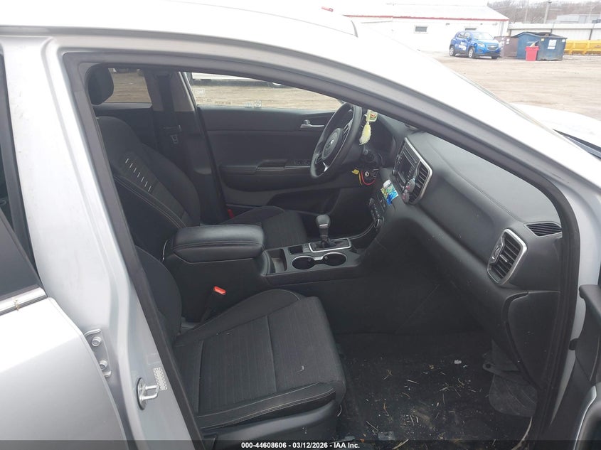 2018 Kia Sportage VIN KNDPMCAC6J7349816 IAAI salvage auction — FRONT END, Salvage (Iowa), sold $2,350 on 2026-07-13 (photo 5)