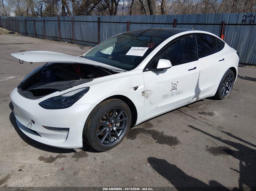 2022 Tesla Model 3 VIN 5YJ3E1EB3NF257659 IAAI salvage auction — RIGHT SIDE, Salvage Title, sold $25 on 2026-07-30 (photo 2)