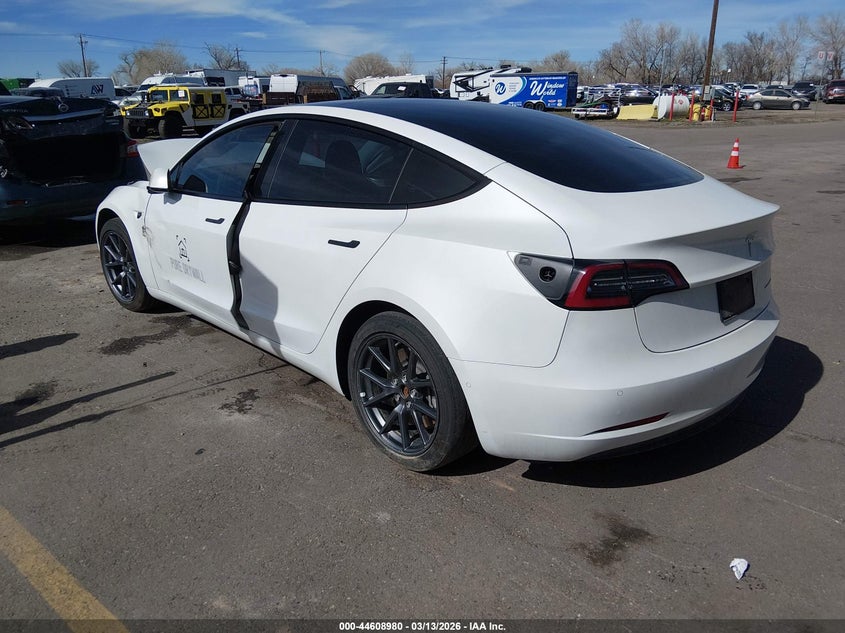 2022 Tesla Model 3 VIN 5YJ3E1EB3NF257659 IAAI salvage auction — RIGHT SIDE, Salvage Title, sold $25 on 2026-07-30 (photo 3)