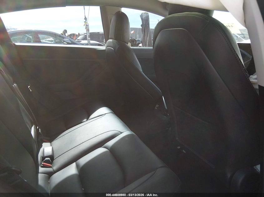 2022 Tesla Model 3 VIN 5YJ3E1EB3NF257659 IAAI salvage auction — RIGHT SIDE, Salvage Title, sold $25 on 2026-07-30 (photo 8)