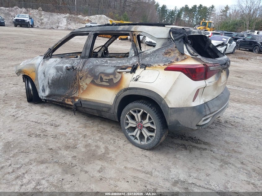 2021 Kia Seltos VIN KNDETCA29M7116549 IAAI salvage auction — TOTAL BURN, Salvage (Vermont), sold $25 on 2026-07-09 (photo 3)