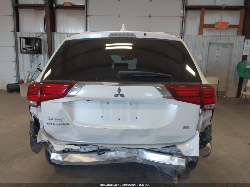 2020 Mitsubishi Outlander VIN JA4AZ3A38LZ025467 IAAI salvage auction — REAR END, Clear (Oklahoma), sold $5,300 on 2026-07-07 (photo 6)