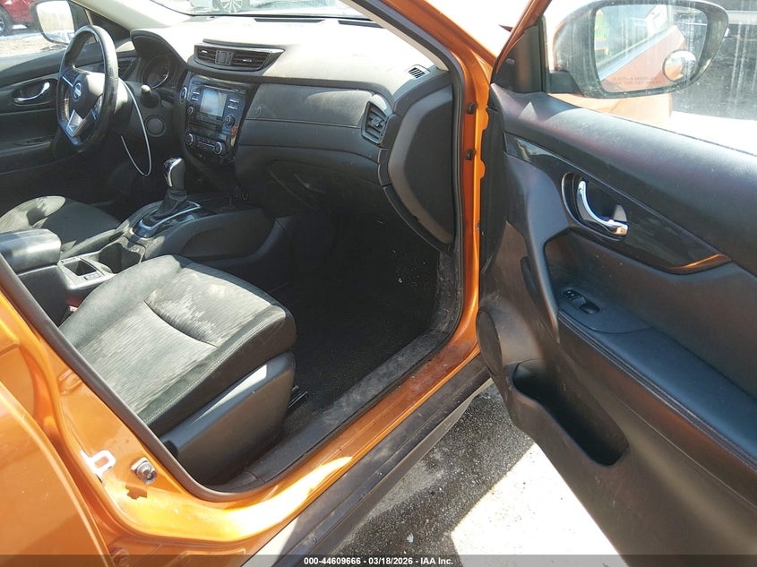 2017 Nissan Rogue VIN JN8AT2MV5HW275065 IAAI salvage auction — FRAME DAMAGE, Salvage Title, sold $1,200 on 2026-07-14 (photo 5)