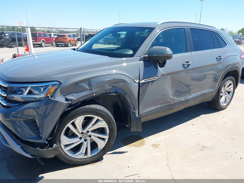 2020 Volkswagen Atlas cross sport VIN 1V2EC2CA2LC200263 IAAI salvage auction — SIDE, Salvage Title, sold $7,100 on 2026-07-15 (photo 6)