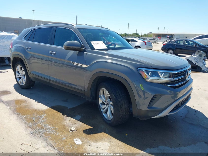 2020 Volkswagen Atlas cross sport VIN 1V2EC2CA2LC200263 — IAAI salvage auction photo