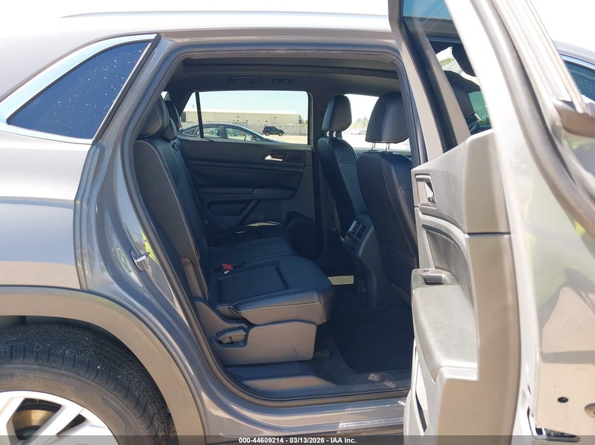 2020 Volkswagen Atlas cross sport VIN 1V2EC2CA2LC200263 IAAI salvage auction — SIDE, Salvage Title, sold $7,100 on 2026-07-15 (photo 8)