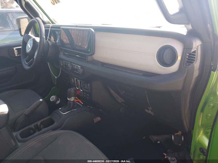 2025 Jeep Wrangler / VIN 1C4PJXDG7SW567088 IAAI salvage auction — THEFT, Mv-907A (New York), sold $21,300 on 2026-07-30 (photo 5)