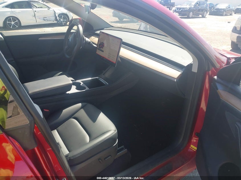 2025 Tesla Model y VIN 7SAYGDED4SA357963 IAAI salvage auction — FRONT END, Salvage Title, sold $16,250 on 2026-07-16 (photo 5)