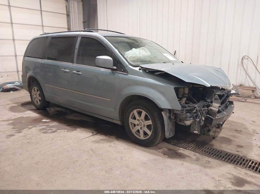 2010 Chrysler Town & country VIN 2A4RR5D12AR168009 IAAI salvage auction — FRONT END, Salvage (Iowa), sold $400 on 2026-07-09 (photo 1)
