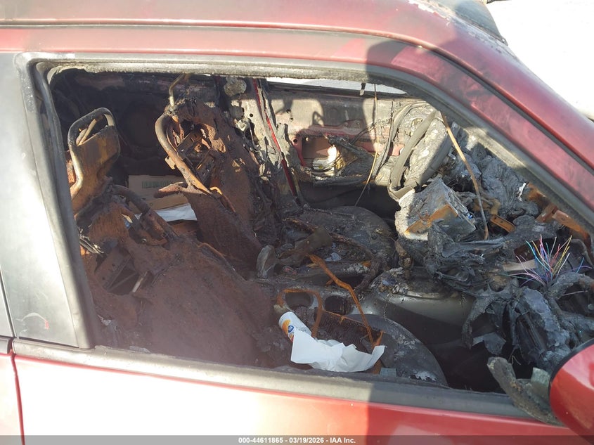 2012 Nissan Juke VIN JN8AF5MV4CT125015 IAAI salvage auction — ENGINE BURN, Salvage Title, sold $75 on 2026-07-08 (photo 5)