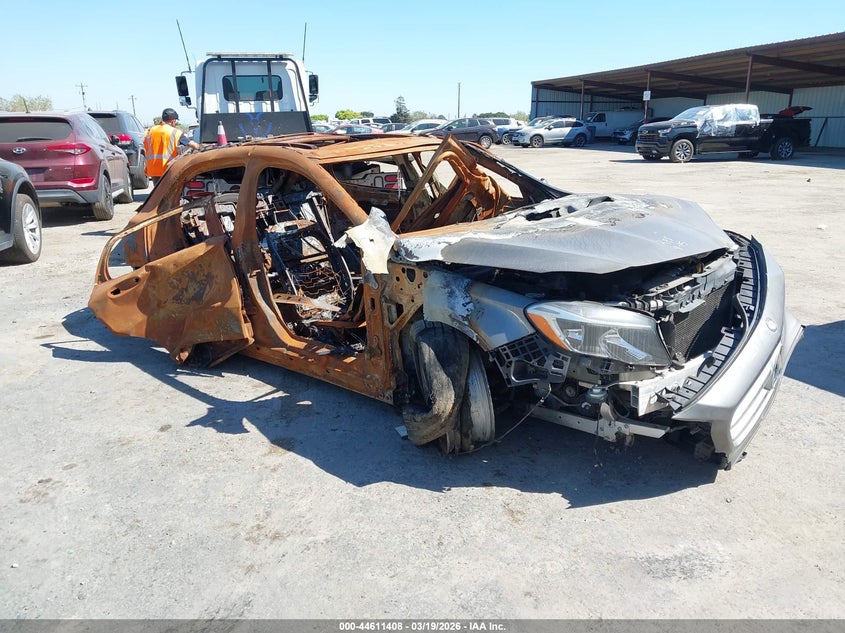 2015 Mercedes-benz Gla-klasse VIN WDCTG4GB9FJ163976 IAAI salvage auction — TOTAL BURN, Non-Repairable (California), sold $100 on 2026-07-16 (photo 1)