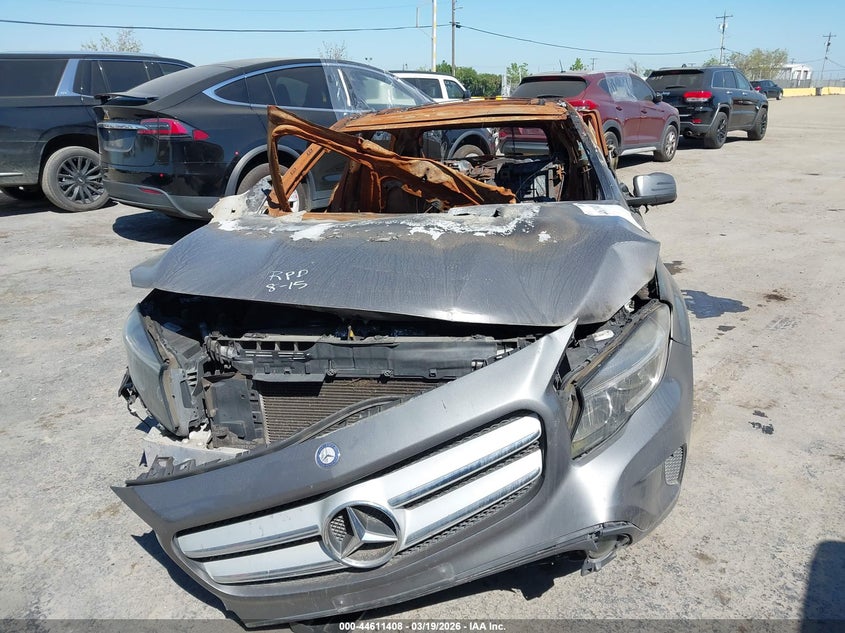 2015 Mercedes-benz Gla-klasse VIN WDCTG4GB9FJ163976 IAAI salvage auction — TOTAL BURN, Non-Repairable (California), sold $100 on 2026-07-16 (photo 6)