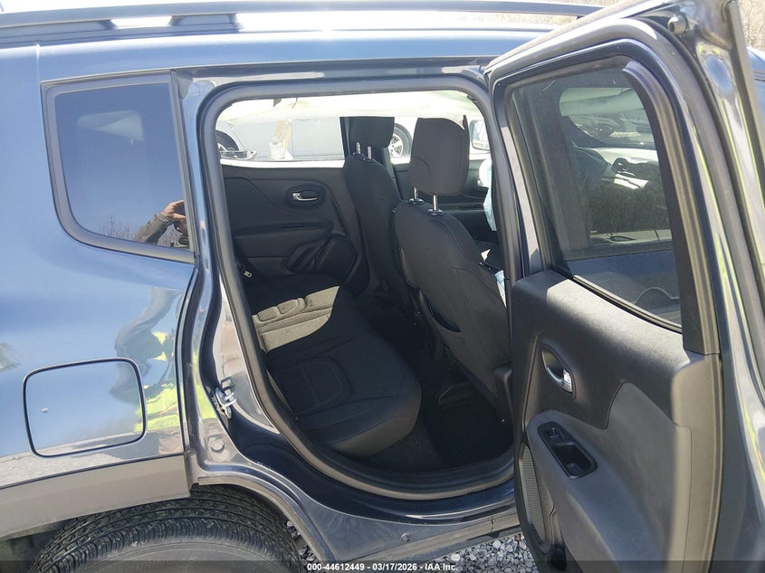 2022 Jeep Renegade VIN ZACNJDB12NPN83573 IAAI salvage auction — FRONT END, Salvage Title, sold $800 on 2026-07-21 (photo 8)