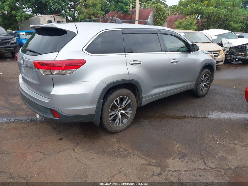 2017 Toyota Highlander VIN 5TDZZRFH5HS196993 IAAI salvage auction — LEFT FRONT, Clear (Hawaii), sold $5,025 on 2026-07-21 (photo 4)
