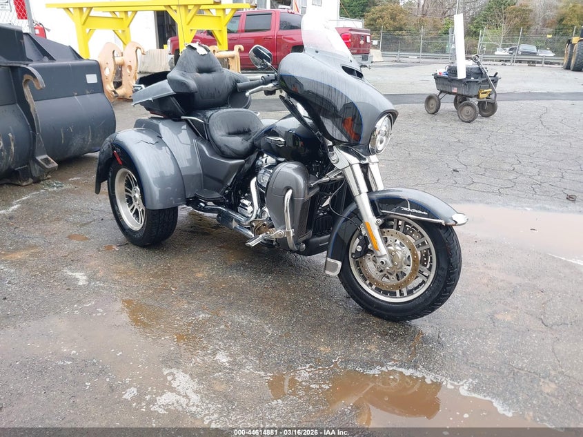 2021 Harley-davidson Tri glide ultra VIN 1HD1MAF13MB851975 IAAI salvage auction — REAR END, Salvage Title, sold $10,600 on 2026-07-16 (photo 1)