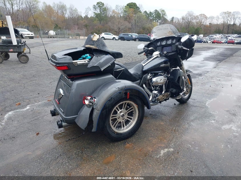 2021 Harley-davidson Tri glide ultra VIN 1HD1MAF13MB851975 IAAI salvage auction — REAR END, Salvage Title, sold $10,600 on 2026-07-16 (photo 4)