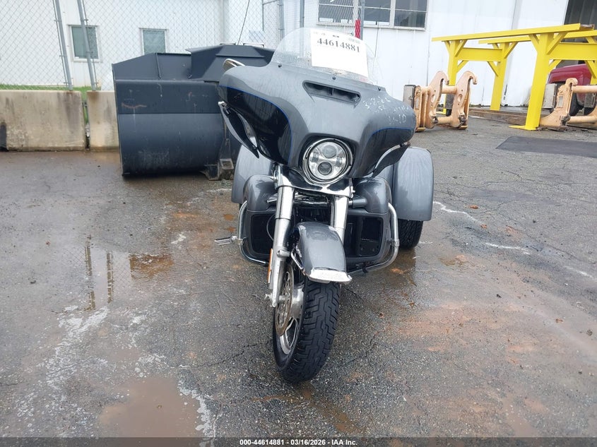 2021 Harley-davidson Tri glide ultra VIN 1HD1MAF13MB851975 IAAI salvage auction — REAR END, Salvage Title, sold $10,600 on 2026-07-16 (photo 5)