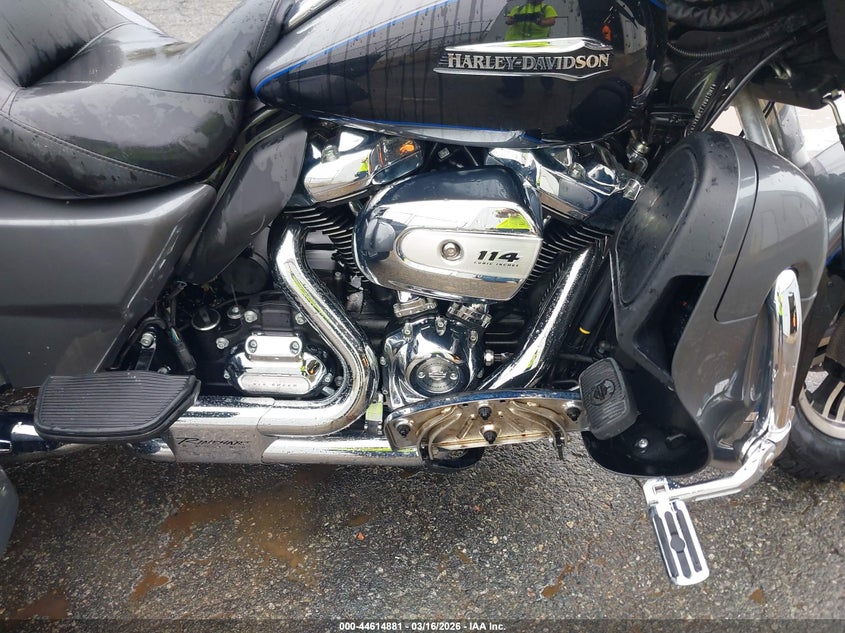 2021 Harley-davidson Tri glide ultra VIN 1HD1MAF13MB851975 IAAI salvage auction — REAR END, Salvage Title, sold $10,600 on 2026-07-16 (photo 8)