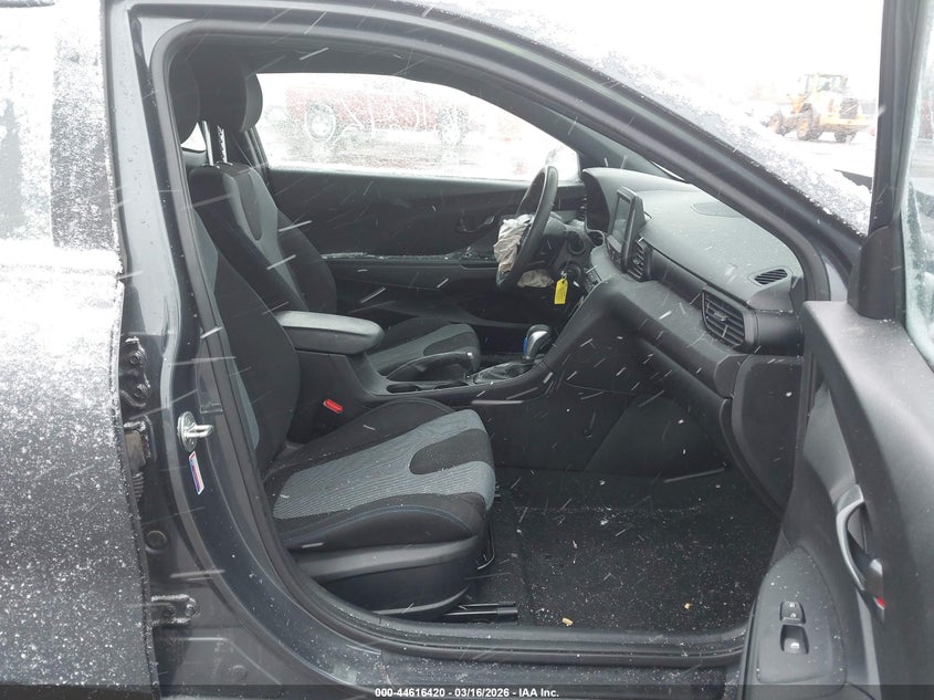 2019 Hyundai Veloster VIN KMHTG6AF4KU017941 IAAI salvage auction — FRONT END, Salvage Title, sold $550 on 2026-07-28 (photo 5)