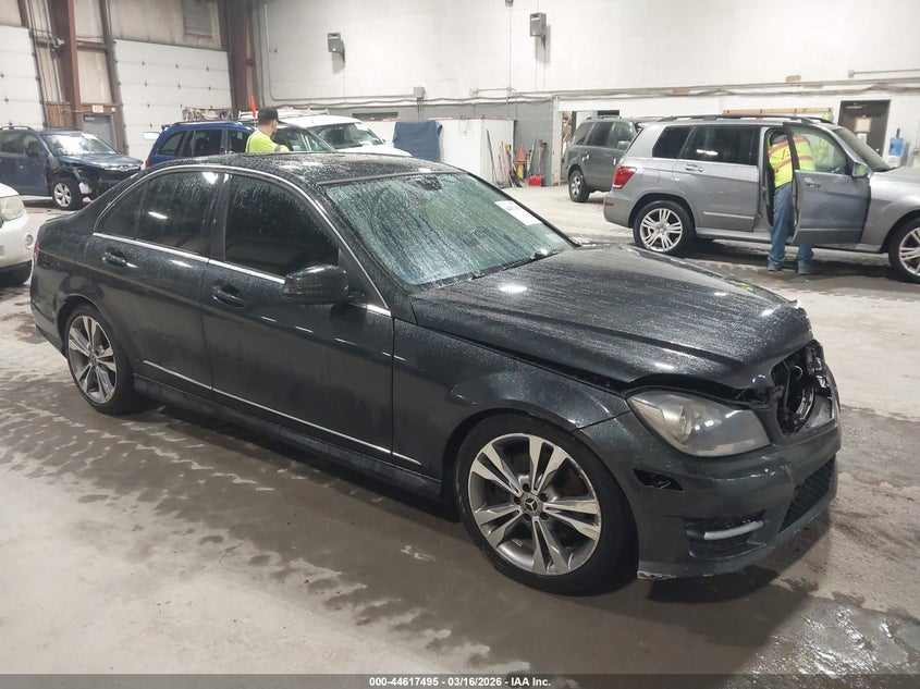 2014 Mercedes-benz C-klasse VIN WDDGF8AB6EA927815 IAAI salvage auction — FRONT END, Salvage Title, sold $1,150 on 2026-07-15 (photo 1)