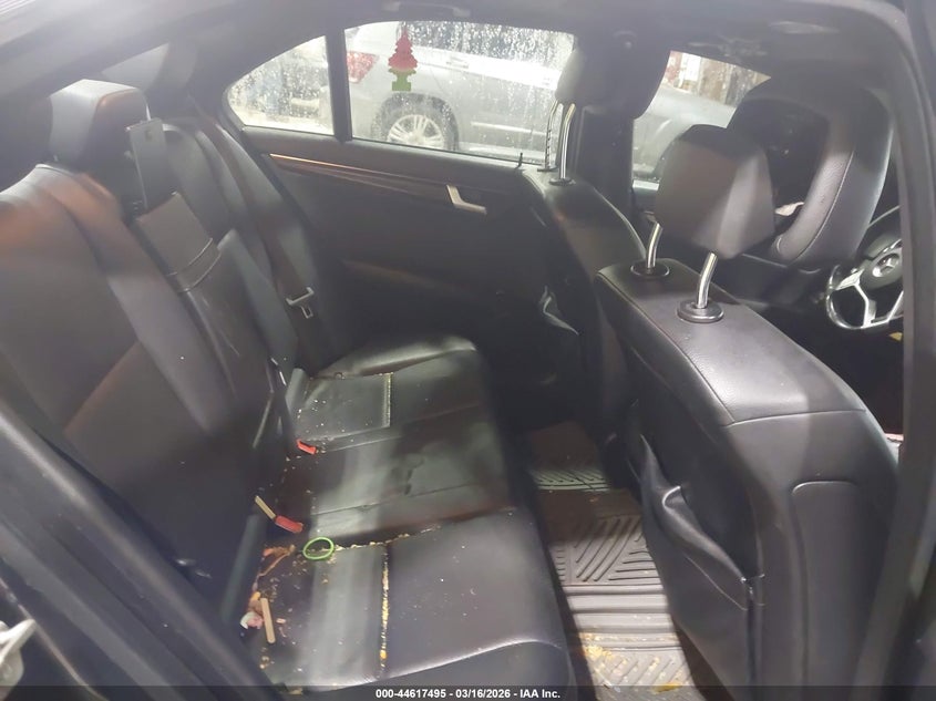 2014 Mercedes-benz C-klasse VIN WDDGF8AB6EA927815 IAAI salvage auction — FRONT END, Salvage Title, sold $1,150 on 2026-07-15 (photo 8)