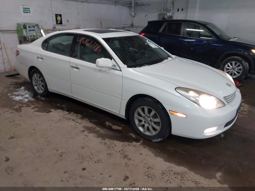 2002 Lexus ES VIN JTHBF30G020029053 IAAI salvage auction — NORMAL WEAR, Clear (Hawaii), sold $500 on 2026-07-24 (photo 1)