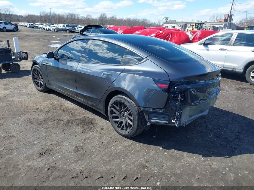 2025 Tesla Model 3 VIN 5YJ3E1EA1SF953388 IAAI salvage auction — FRONT & REAR, Salvage (Idaho), sold $9,200 on 2026-07-08 (photo 3)
