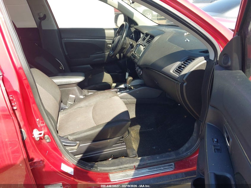 2018 Mitsubishi Outlander VIN JA4AP3AU0JU010504 IAAI salvage auction — FRONT & REAR, Salvage Title, sold $1,200 on 2026-07-21 (photo 5)