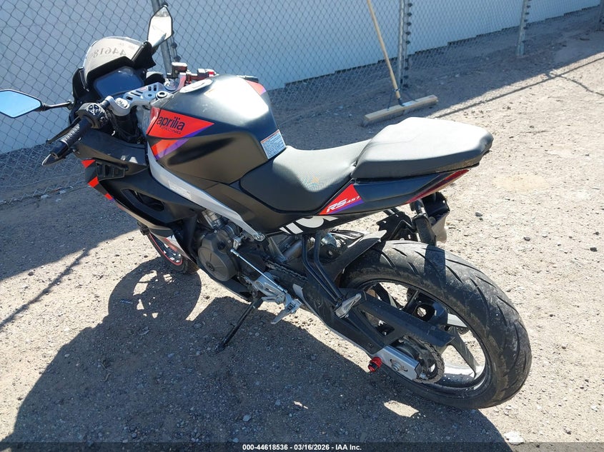 2025 Aprilia Rs VIN ZD4XEUA00S6002180 IAAI salvage auction — FRONT END, Original (Texas), sold $1,450 on 2026-07-22 (photo 3)