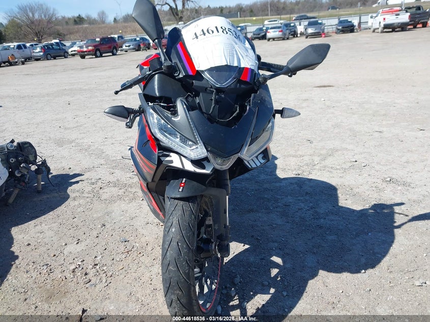 2025 Aprilia Rs VIN ZD4XEUA00S6002180 IAAI salvage auction — FRONT END, Original (Texas), sold $1,450 on 2026-07-22 (photo 5)