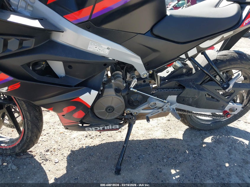 2025 Aprilia Rs VIN ZD4XEUA00S6002180 IAAI salvage auction — FRONT END, Original (Texas), sold $1,450 on 2026-07-22 (photo 9)