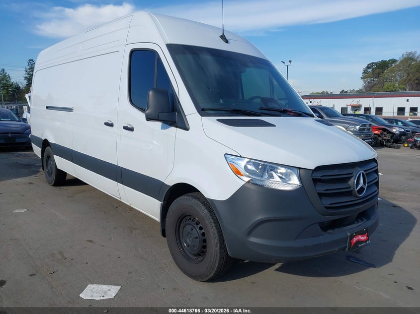 2025 Mercedes-benz Sprinter VIN W1Y4KCHY6ST208257 IAAI salvage auction — ENGINE DAMAGE, Salvage (North Carolina), sold $23,050 on 2026-07-13 (photo 1)