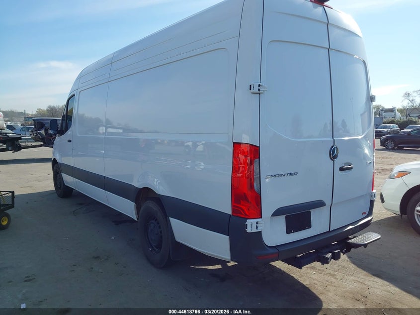 2025 Mercedes-benz Sprinter VIN W1Y4KCHY6ST208257 IAAI salvage auction — ENGINE DAMAGE, Salvage (North Carolina), sold $23,050 on 2026-07-13 (photo 3)