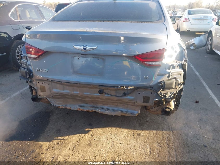 2016 Hyundai Genesis VIN KMHGN4JE2GU106465 IAAI salvage auction — FRONT & REAR, Salvage Title, sold $3,500 on 2026-07-13 (photo 6)