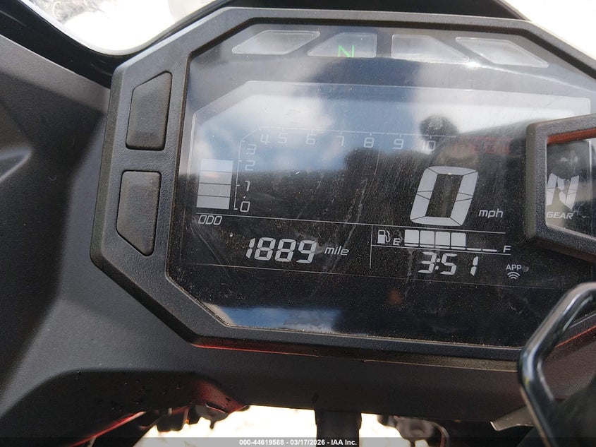 2025 Kawasaki Ninja VIN ML5EXGG12SDA43188 IAAI salvage auction — RIGHT FRONT, Salvage Title, sold $700 on 2026-07-14 (photo 7)