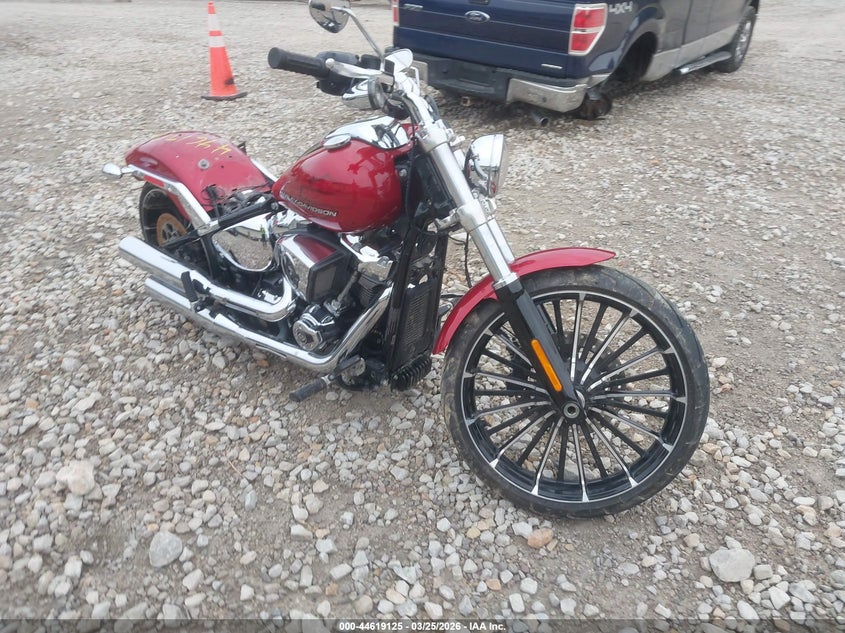 2025 Harley-davidson Breakout VIN 1HD1YE910SB021734 IAAI salvage auction — THEFT, Salvage (Kentucky), sold $10,300 on 2026-07-08 (photo 1)