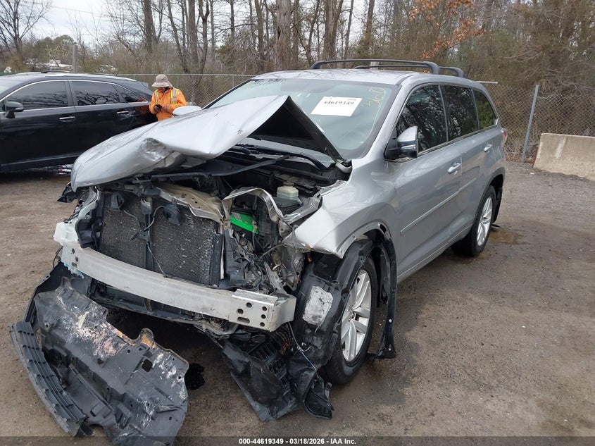 2016 Toyota Highlander VIN 5TDBKRFH9GS266158 IAAI salvage auction — FRONT END, Salvage - Greater Than 75% (Maryland), sold $3,250 on 2026-07-08 (photo 2)
