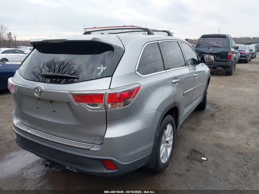 2016 Toyota Highlander VIN 5TDBKRFH9GS266158 IAAI salvage auction — FRONT END, Salvage - Greater Than 75% (Maryland), sold $3,250 on 2026-07-08 (photo 4)
