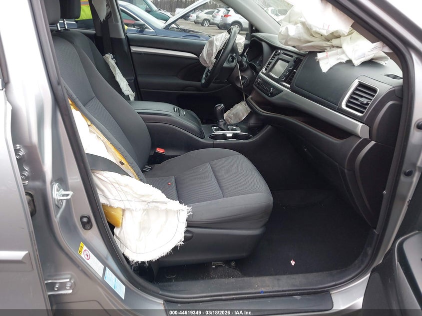 2016 Toyota Highlander VIN 5TDBKRFH9GS266158 IAAI salvage auction — FRONT END, Salvage - Greater Than 75% (Maryland), sold $3,250 on 2026-07-08 (photo 5)