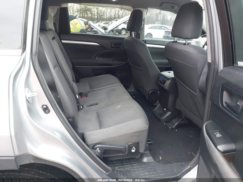 2016 Toyota Highlander VIN 5TDBKRFH9GS266158 IAAI salvage auction — FRONT END, Salvage - Greater Than 75% (Maryland), sold $3,250 on 2026-07-08 (photo 8)